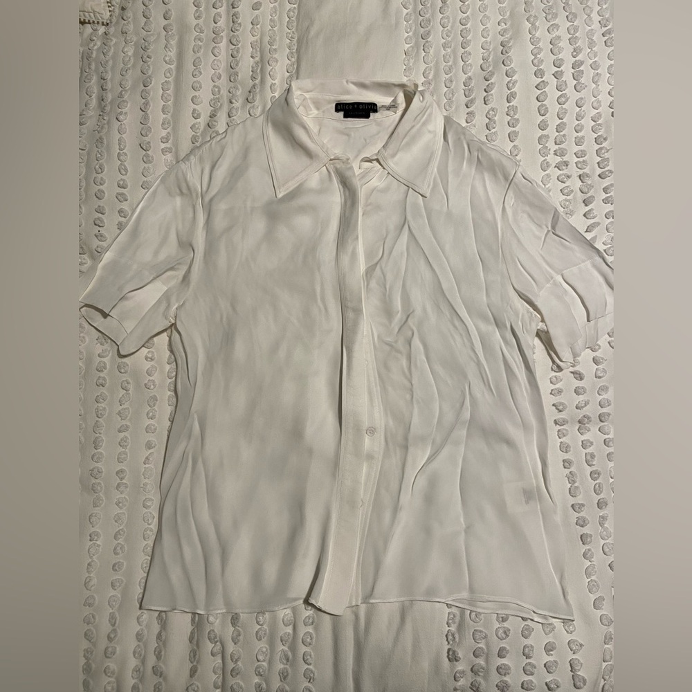 Alice Olivia Short Sleeve Button Down Top